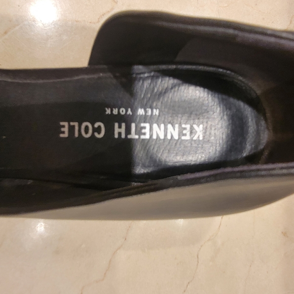 Kenneth Cole Ellis Almond Toe Wedge Pump Black 7 - Picture 16 of 16